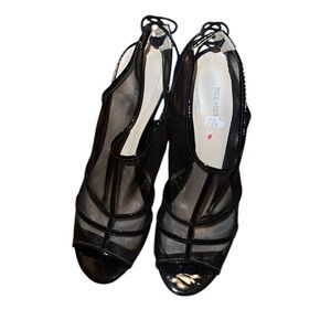 Pour La Victoire Black Patent Leather Wedge Sandals Size 7.5